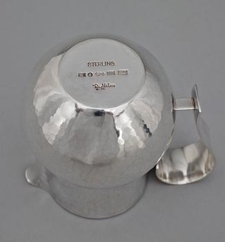 KANNA. Sterling silver, Rey Urban, Stockholm, 1977. Vikt 230 g.