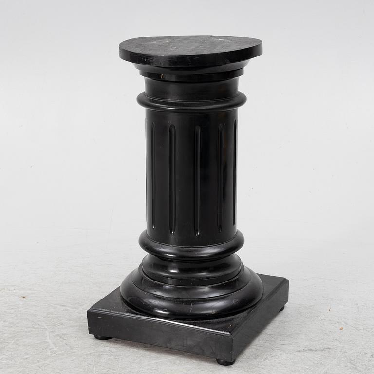 Piedestal, omkring år 1900.
