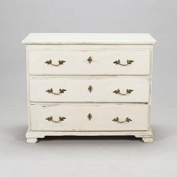 A mid 18th Century chest of drawers.