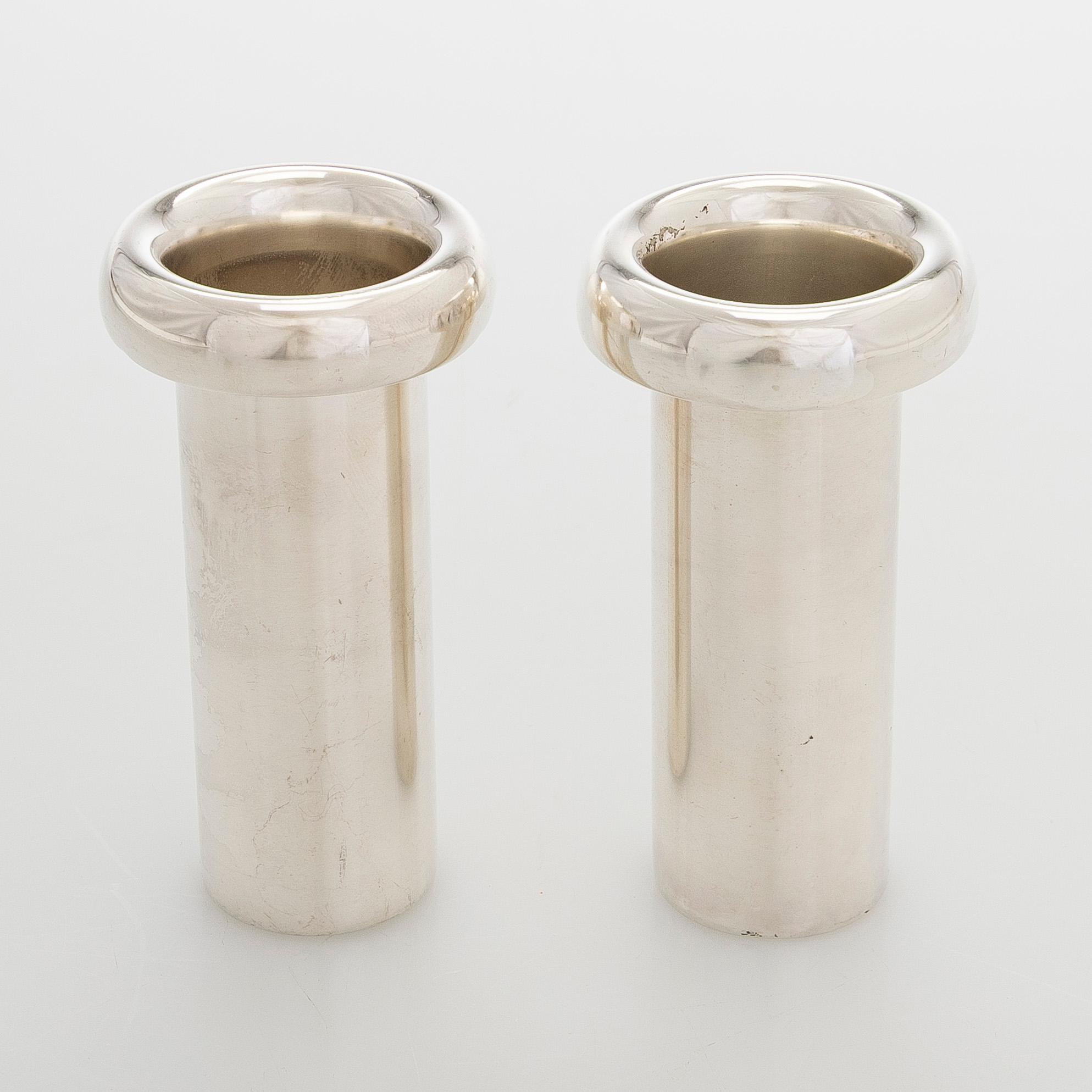 Tapio Wirkkala, a pair of sterling silver 'Growth' vases, Kultakeskus Oy, Hämeenlinna 1990.