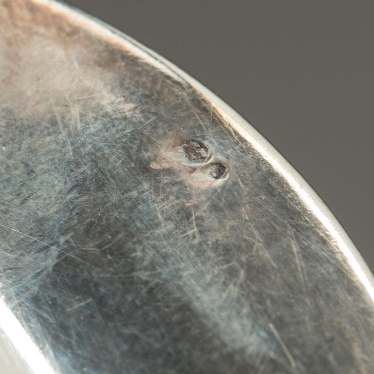 FAT, rokokostil, svenska importstämplar, silver, vikt ca 214 g.