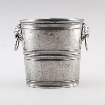 CHAMPAGNEKYLARE, tenn, sannolikt England, 1900-talets första hälft.