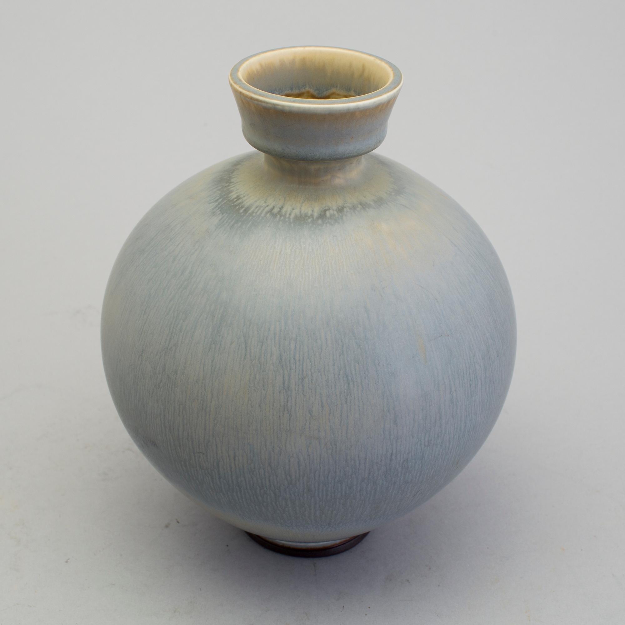 BERNDT FRIBERG, vas i stengods, Gustavsberg studio 1977.