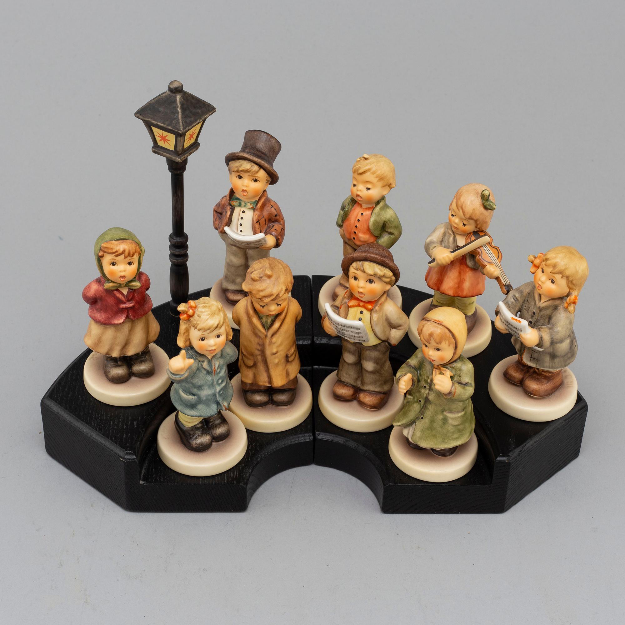 FIGURINER, 9 st, porslin, M J Hummel, Goebel, tidigt 2000-tal.