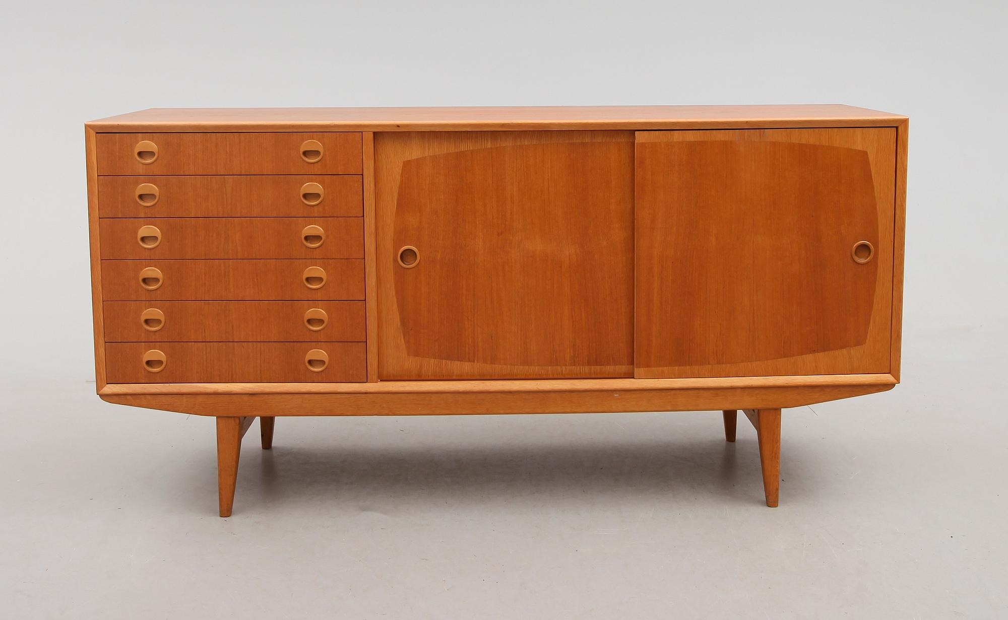 SIDEBOARD, 1900-talets andra hälft.
