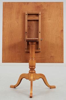 FÄLLBORD, 1900-talets mitt/andra hälft.