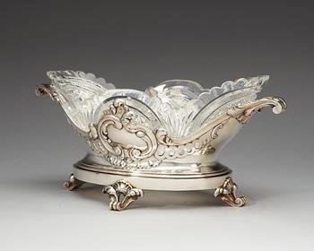 A Fabergé 20th century silver and glass jardiniere, Moscow 1908-1917. Inventory no 41158. Imperial Warrant.