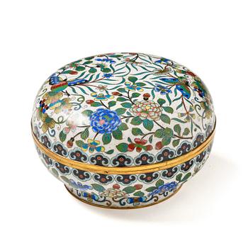 1048. A Chinese cloisonné 'flowers and butterflies' box with cover, 20th century.