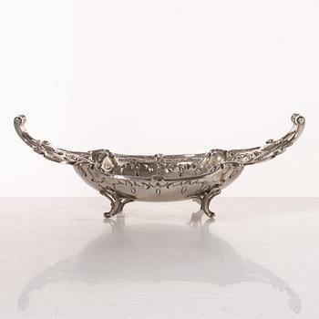 A sterling silver Rococo style bowl, 20th century.