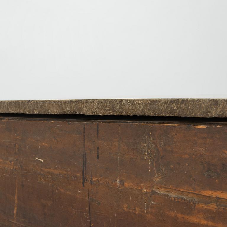 A Gustavian late 18th century commode attributed to J. Hultsten.