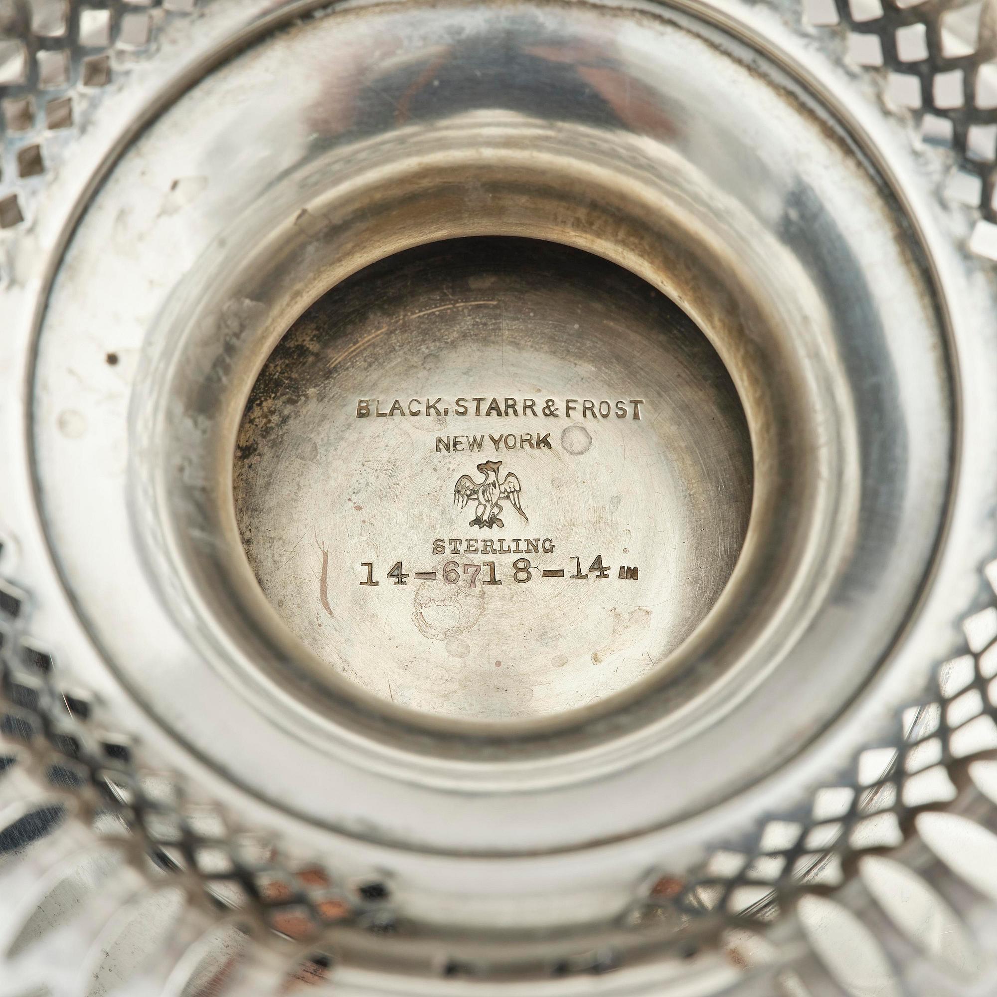 Praktskål med fat, sterling silver, Black, Starr & Frost, New York 1874-1908.