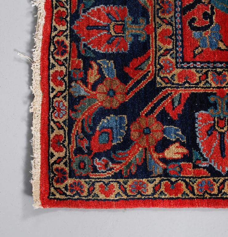 MATTA, orientalisk, troligen old, ca 200 x 124 cm.