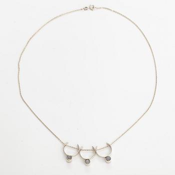 Elis Kauppi, A silver necklace woth moon quartzes. Kupittaan kulta, Turku 1960.
