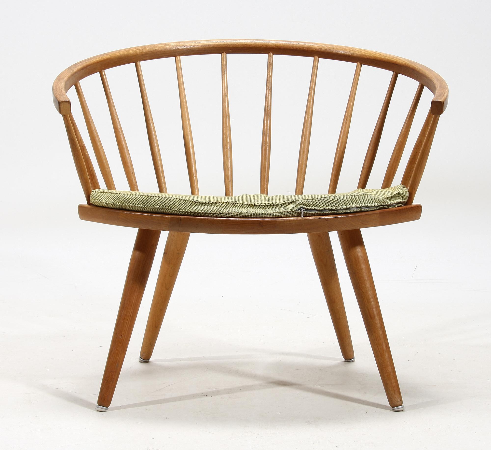 KARMSTOL, "Arka" Yngve Ekström. Modellen formgiven 1955.