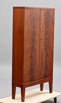 KABINETTSKÅP, 1900-tal.