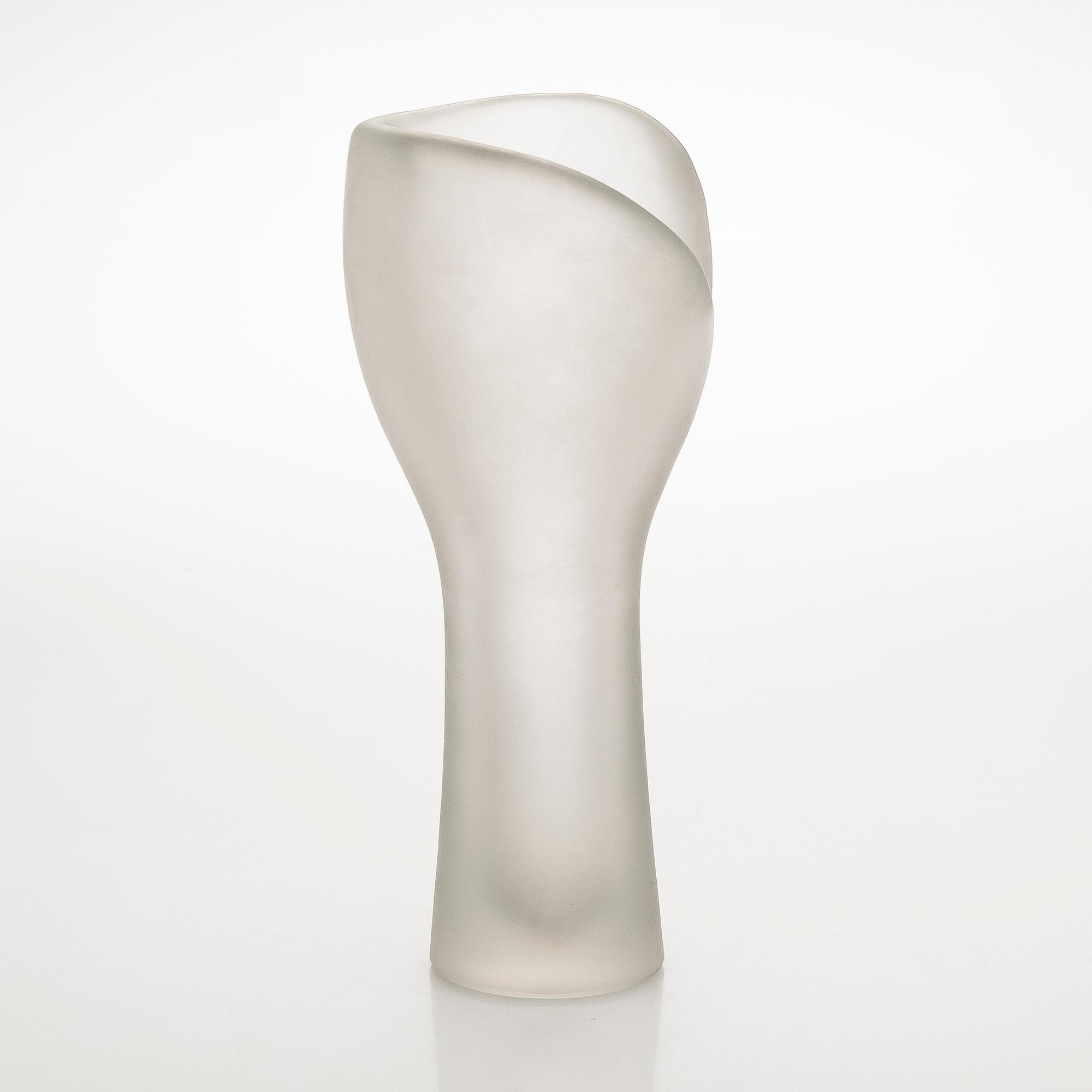 Timo Sarpaneva, a glass vase model 3530,  signed Timo Sarpaneva.