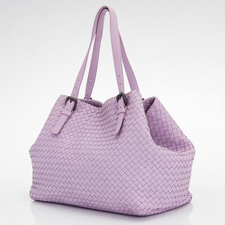 Bottega Veneta, a 'Cesta Tote' bag.