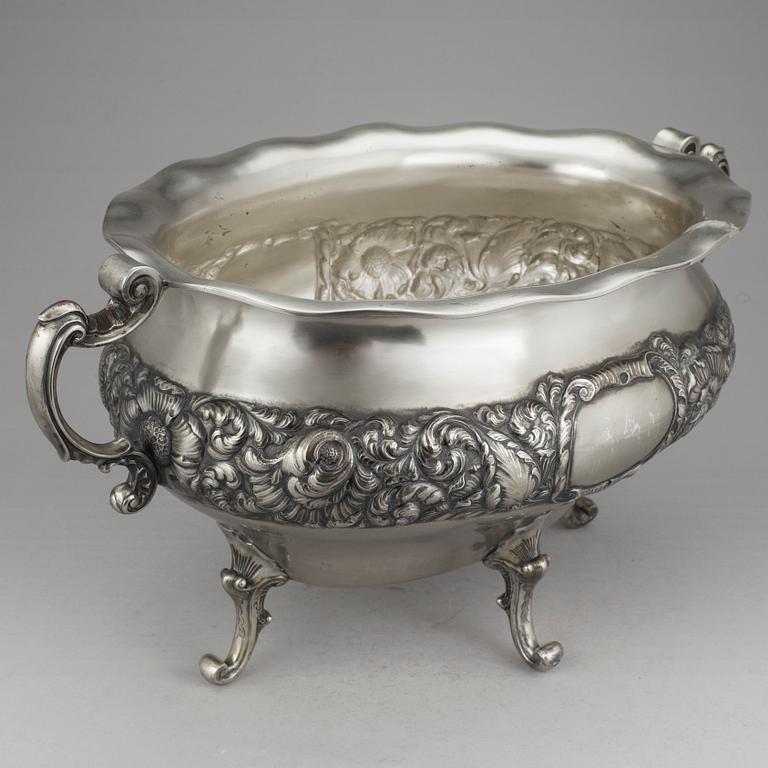 PRAKTSKÅL, CG Hallberg, Stockholm, 1920. Vikt 2100 g.