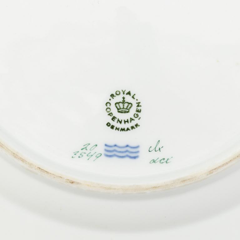 A Royal Copenhagen 'Flora Danica' porcelain plate, model 3549, 20th century.