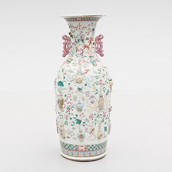 GOLVVAS, porslin, Kina, 1800-tal.