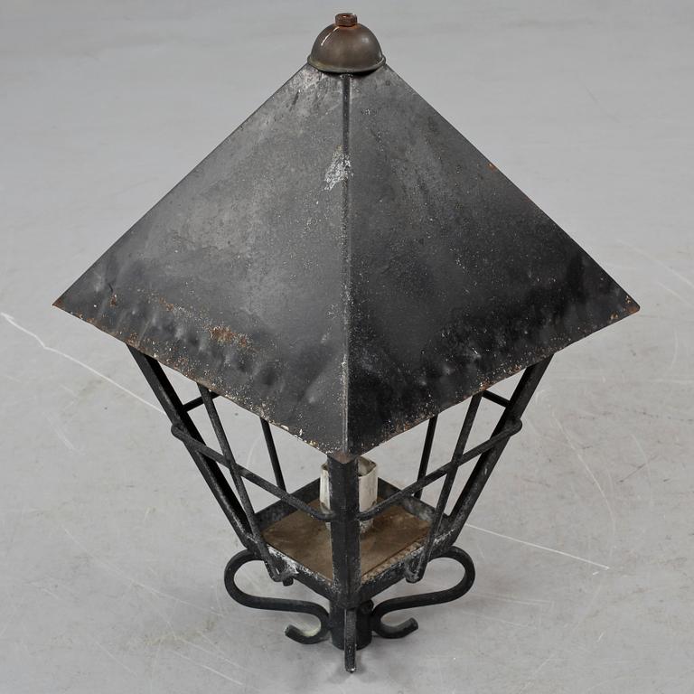 TRÄDGÅRDSLAMPA, 1900-tal.