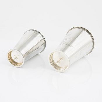 CG Hallberg, bägare, 2 st, silver, Stockholm 1941 och 1960.