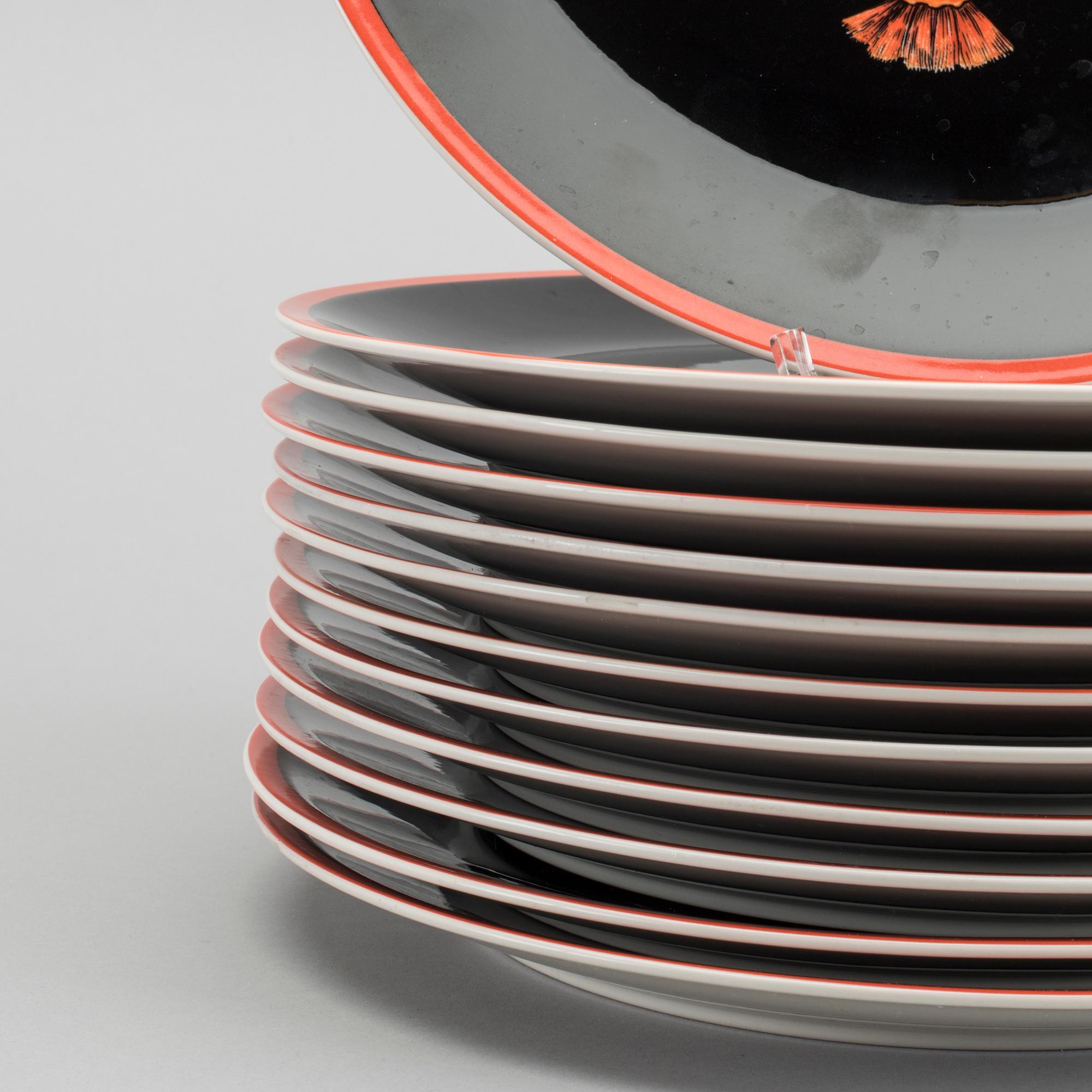 TALLRIKAR, 12 st, "Ecrevisse", Villeroy & Boch Tyskland 1900-talets senare del porslin.
