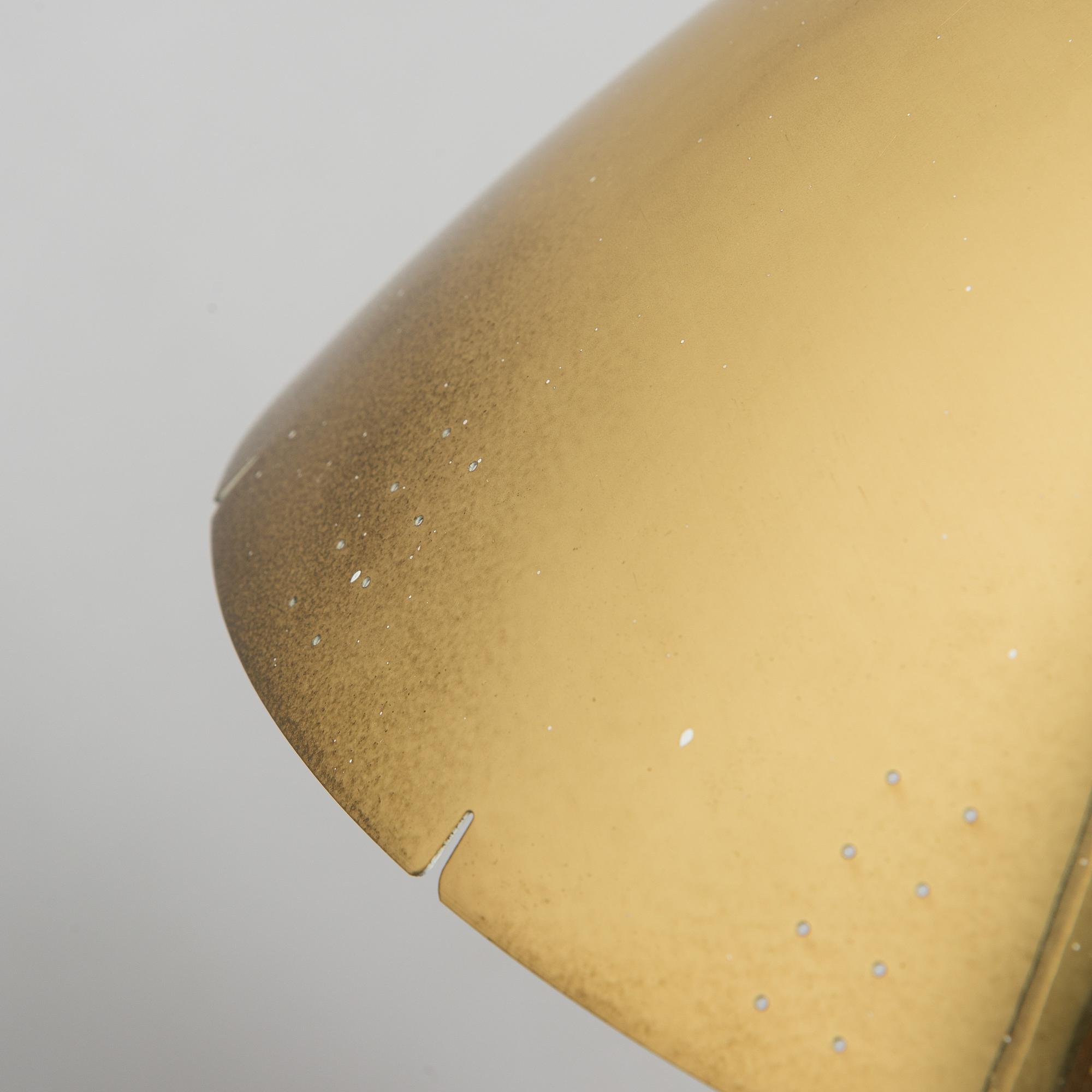 Paavo Tynell, a mid-20th century 'K2-20' pendant light for Idman.