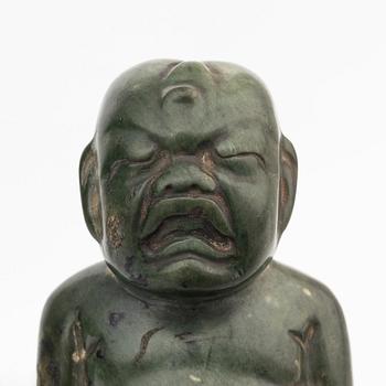 Figurin, grön sten, troligen Olmekisk 2500 f.Kr-250 e.Kr.