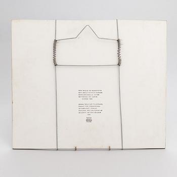 Heljä Liukko-Sundström, A ceramic wall plaque signed and dated Arabia -82, 349/600.