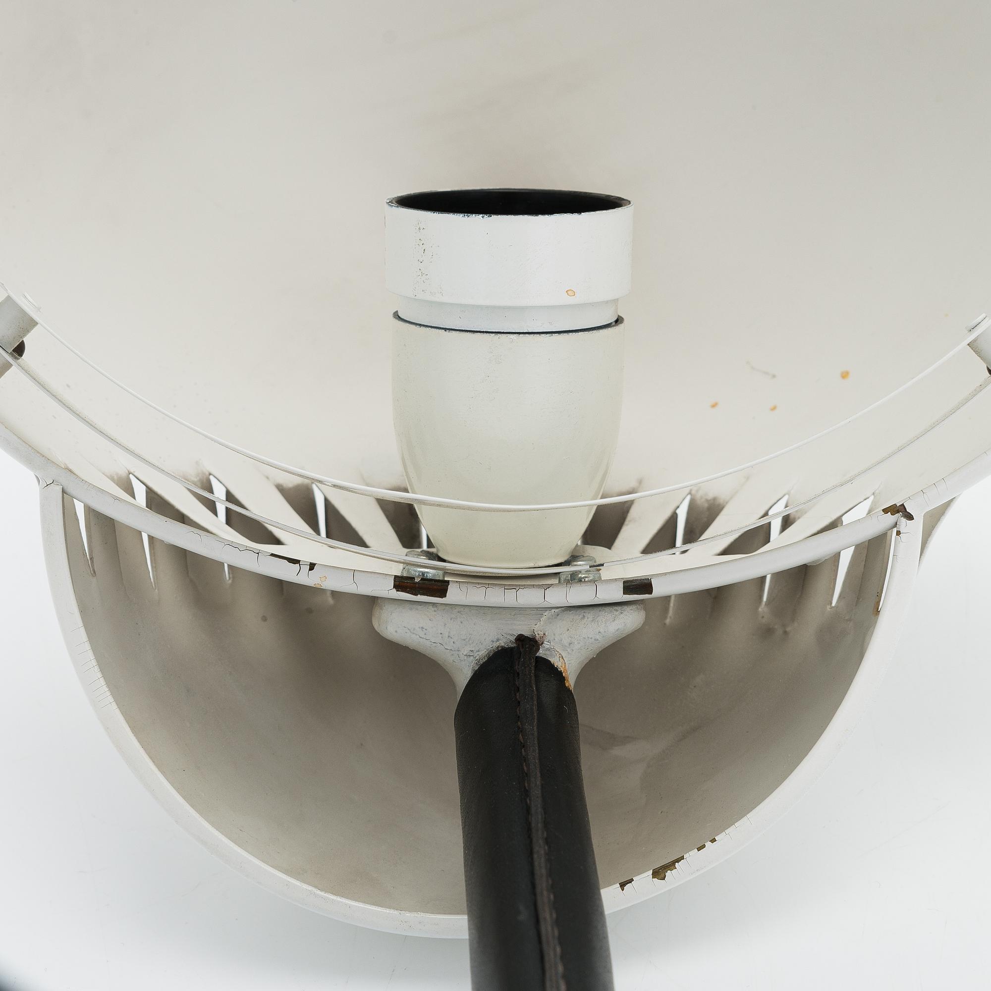 Alvar Aalto, a 'A704' table lamp for Valaistustyö.