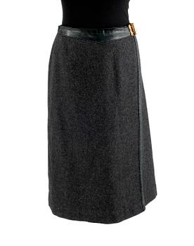 A 1980s grey wool skirt by Hermès.