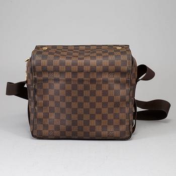LOUIS VUITTON, a 'Naviglio' Damier Ebene bag.