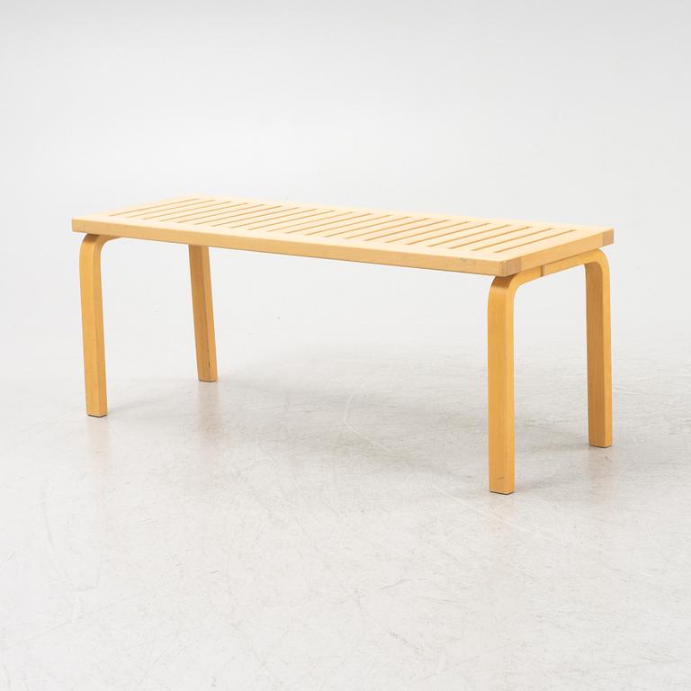 Alvar Aalto, bänk, modell 153, Artek. Finland.