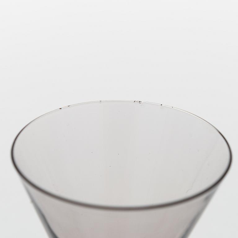 Tyra Lundgren, a set of 33 glasses, Riihimäen Lasi, first half of the 20th century.