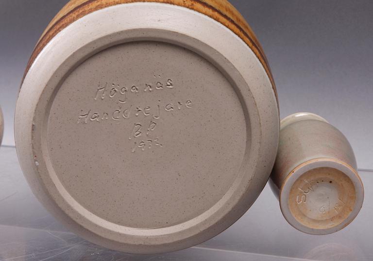 VASER, 6 st, keramik, bl a Höganäs.