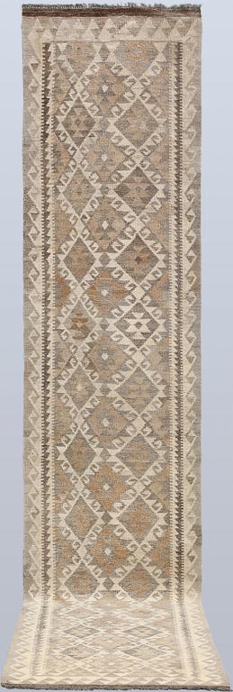 Gallery rug, Kelim, 391 x 81 cm.