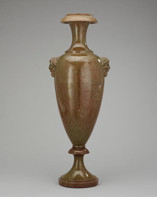 A large vase, 19th Century.