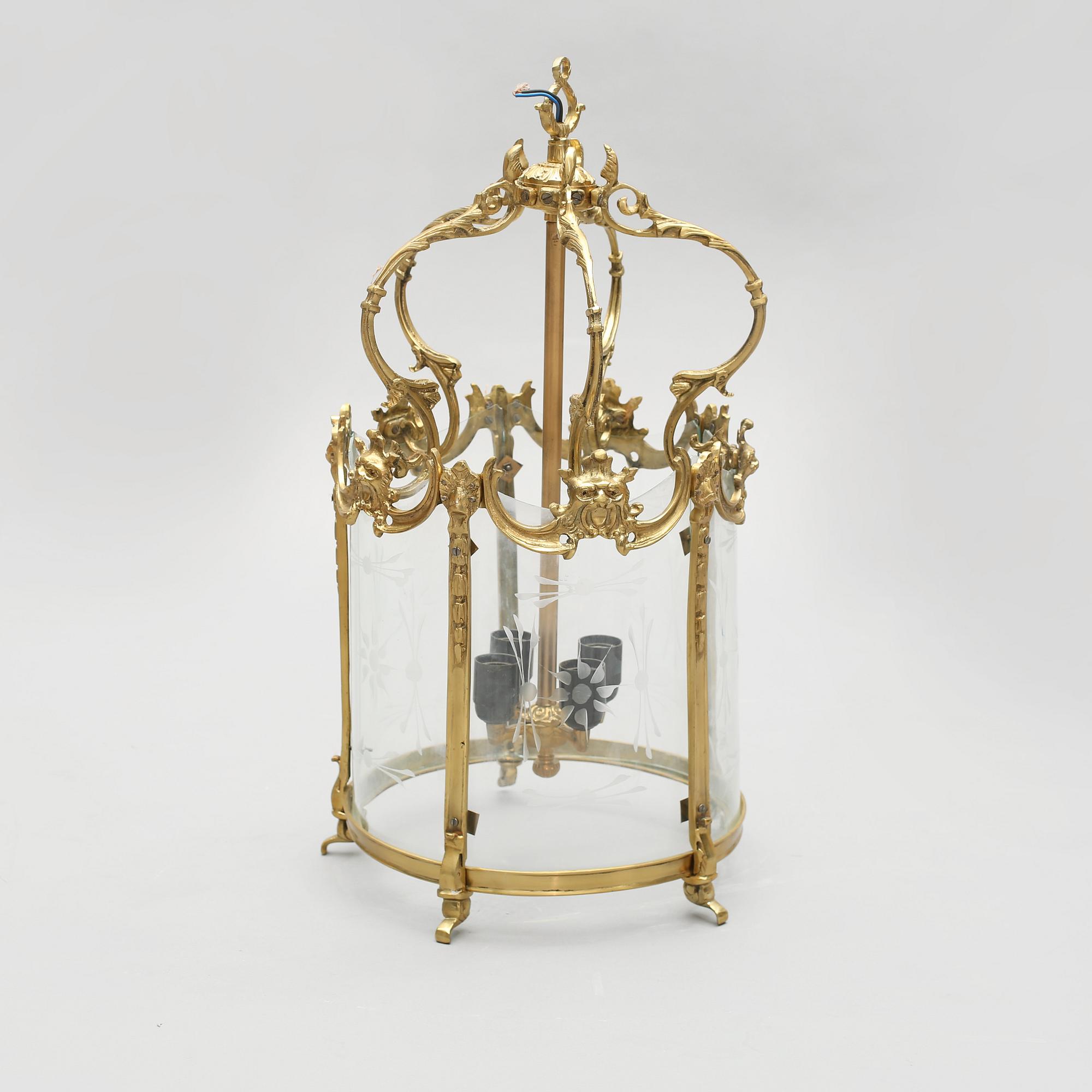 TAKLAMPA, 1900-talets andra hälft. Höjd 68 cm.
