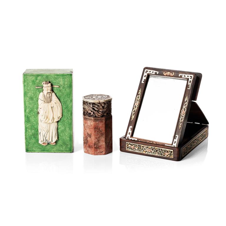 An enamelled box with cover, a mirror and a stamp, late Qing dynasty.