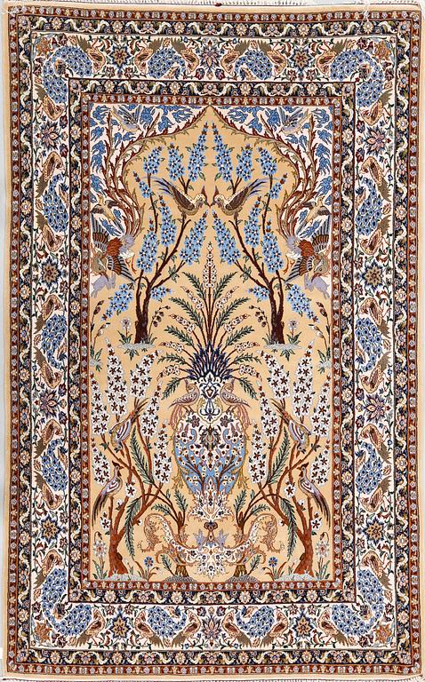 MATTA, Isfahan. Part silk. Silkevarp. Ca 245x160 cm.