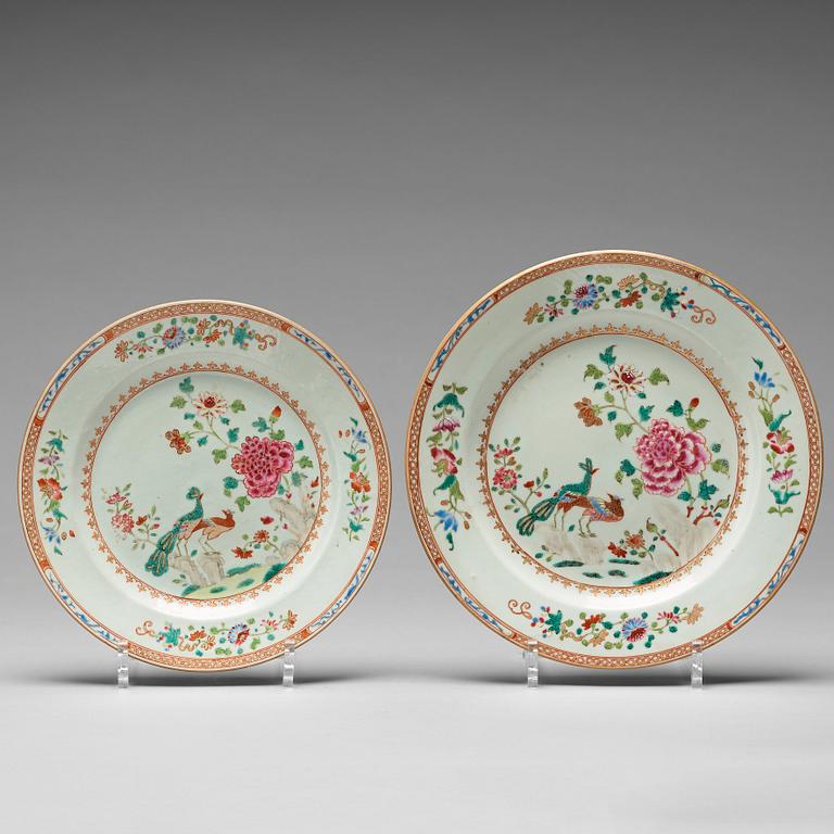 TALLRIKAR, sex stycken, samt FAT, kompaniporslin. Qingdynastin, Qianlong (1736-95).