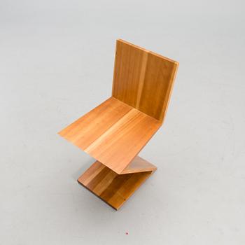 A Z-chair, 280 Zig Zag, for Cassina, from the late 20th century, designed 1934.