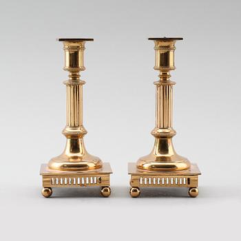 LJUSSTAKAR, 1 par, mässing, Gusums Bruk, 1900-talets första hälft.