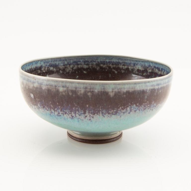 Berndt Friberg, bowl signed and with Gustavsbergs studiohand stoneware.