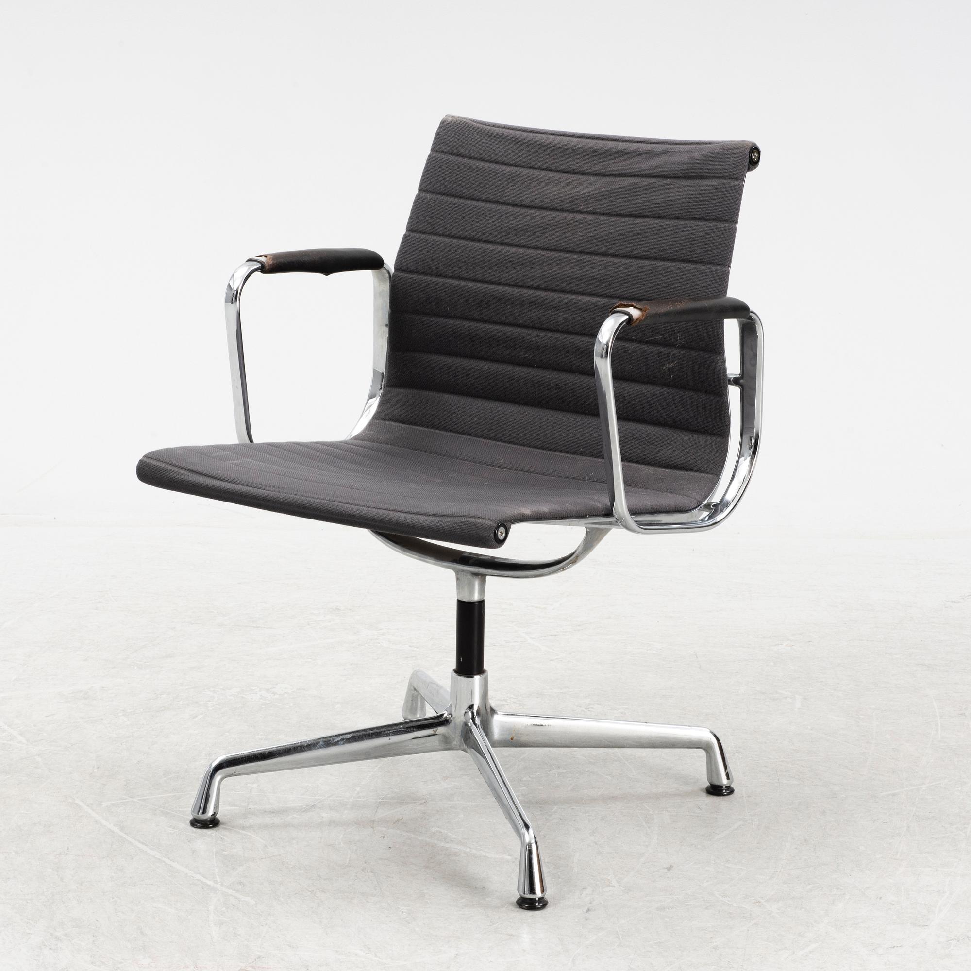 Charles & Ray Eames, EA 108 office chair, Vitra.