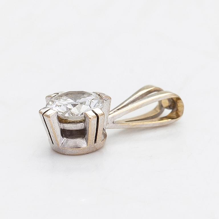 An 18K white gold pendant, with a brilliant-cut diamond approx. 0.62 ct according to engraving.