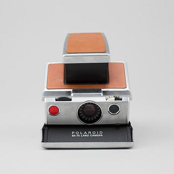 A 'SX-70 Land Camera' by Henry Dreyfuss, Polaroid, 1972.