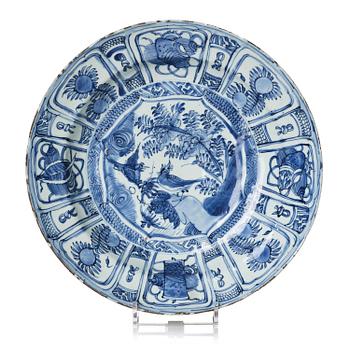 1329. A blue and white kraak dish, Ming dynasty, Wanli (1572-1620).