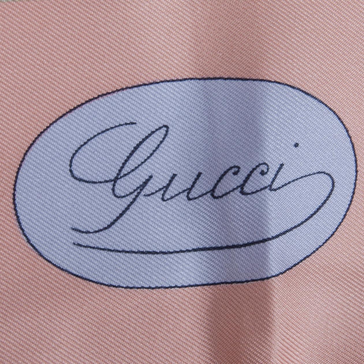 SCARF, Gucci.